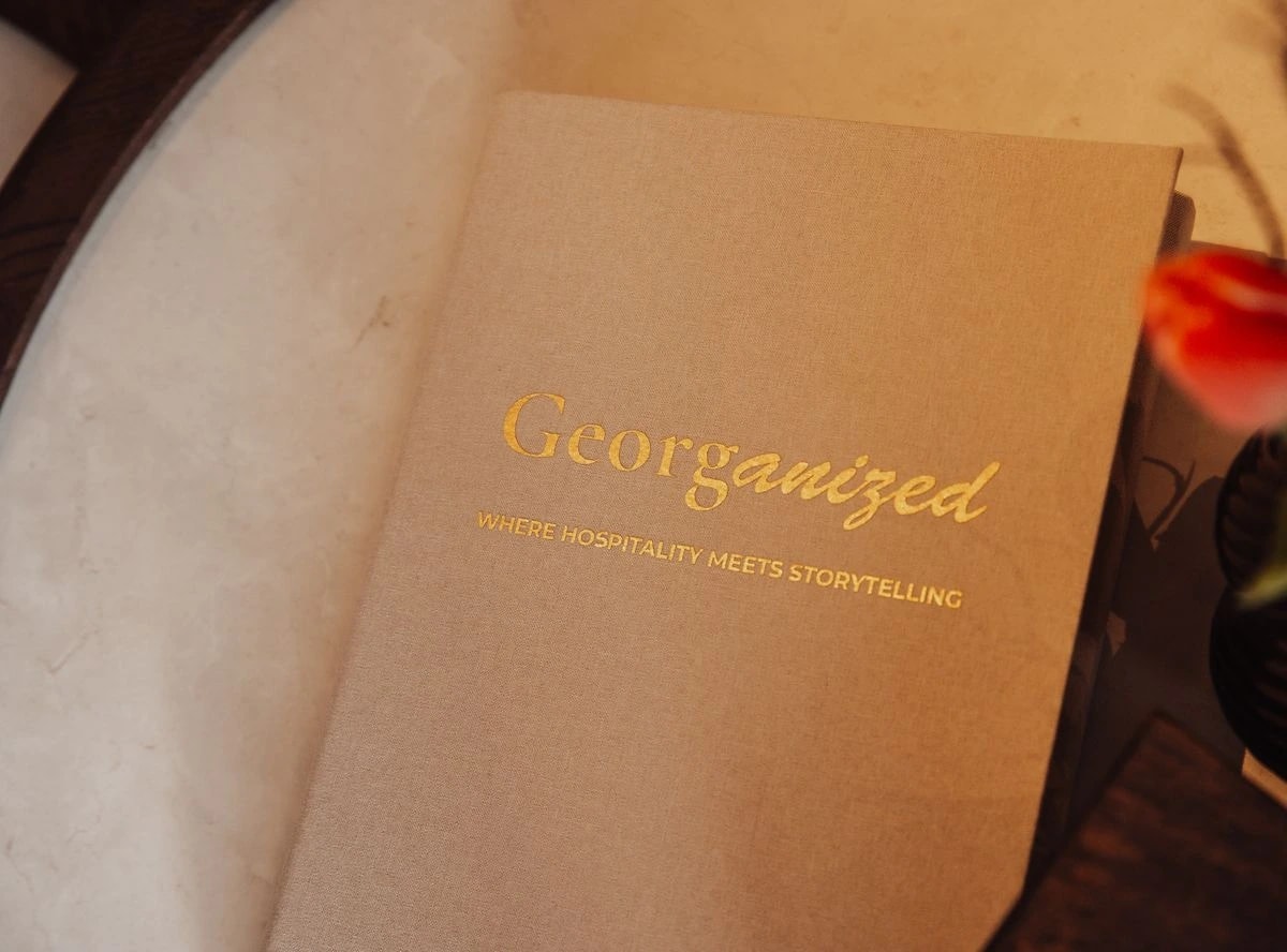 Notitieboek met het Georganized-logo in goudfolie